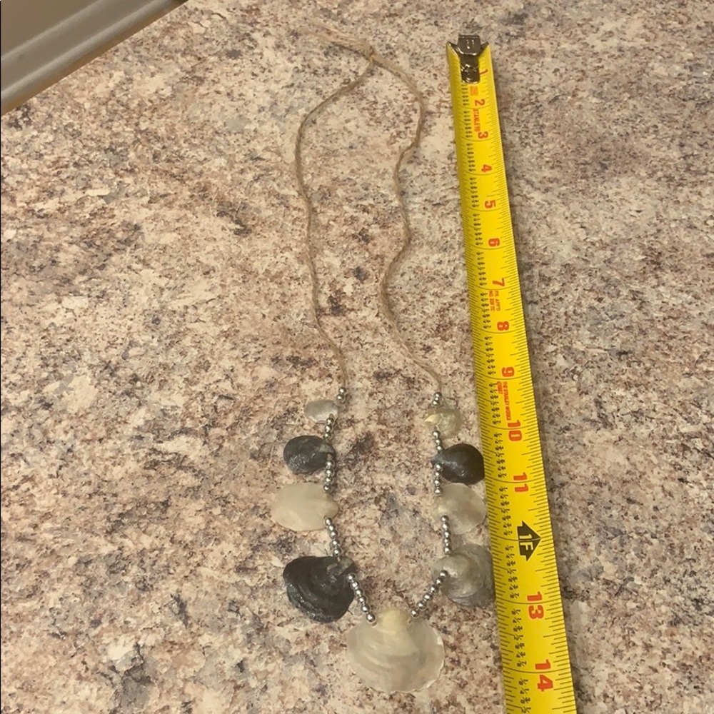 Shell necklace - Picture 4 of 5